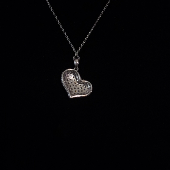 Dk 925 sterling heart with beautiful czs - Picture 9 of 15